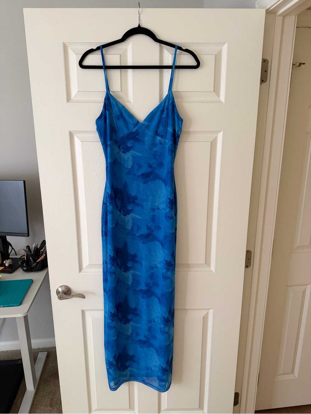 Princess Polly Blue Floral Slip Dress with V-Neck - Size 8